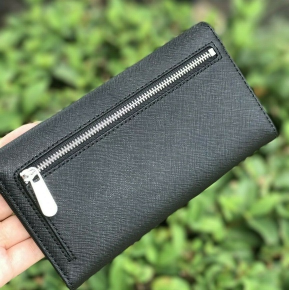 Michael Kors Jet Set Black Leather Trifold Wallet - Picture 2 of 3